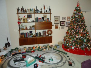 Leksakståg och granen